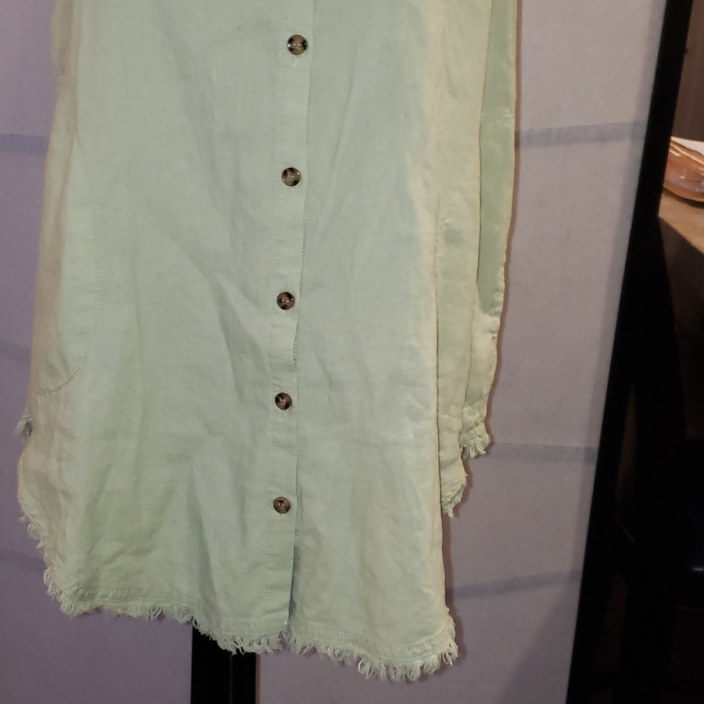 Top - Picture 4 of 8